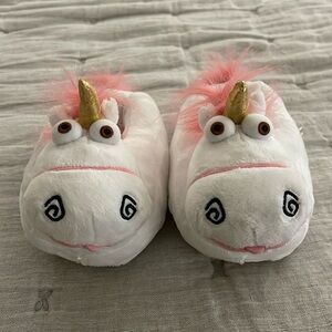 Unicorn slippers from Universal -Minions slippers